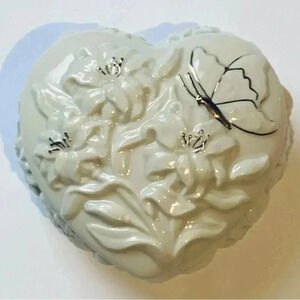 Lenox Heart Shaped Trinket Box 2 Piece Covered Container Butterfly Floral Gold